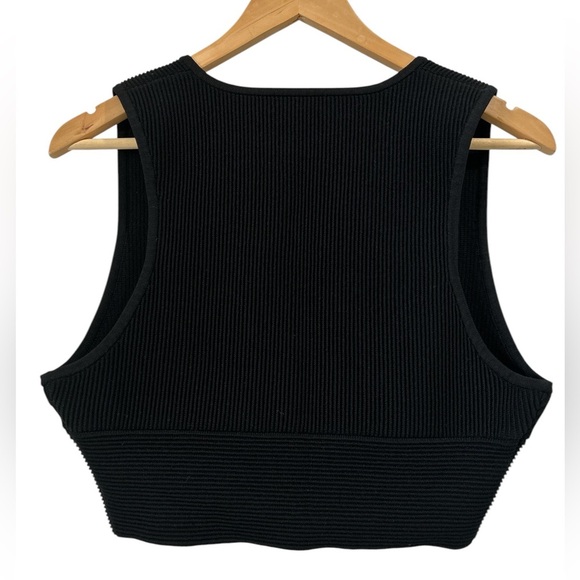 NWOT Aritzia Babaton Sculpt Knit Deep V-Neck Minimalist Crop Tank in Black - L - Picture 3 of 8